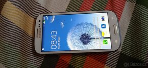 Samsung Galaxy S3 pěkný stav - 4