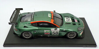 1:18 Aston Martin DBR9 Sebring Lemans 2005 Autoart - 4