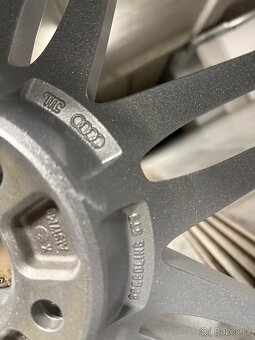 Predám OEM RS5 disky 5x112 R20 9j et29 - 4
