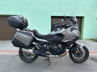Honda NT1100 Manual - 4