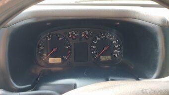 VW transportér T4 long 6 míst 2.5 tdi 74 kW - 4