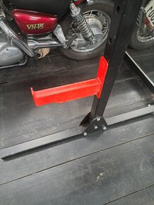 posilovaci věž na bench Press - 4