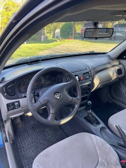 Nissan Almera - 4