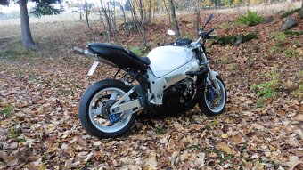 Suzuki GSX-R 750 - 4