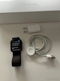 Apple Watch series 4 44mm Space Grey / black sport loop - 4