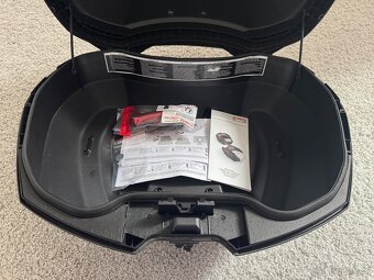 YAMAHA horní kufr 45l + zámek + opěrka + kouřové odrazky - 4