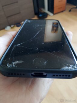 Prodám iphone - 4
