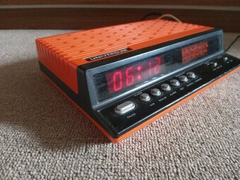 Universum -radio,hodiny,budik - 4