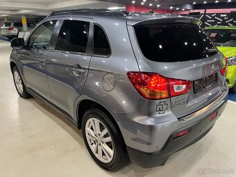 Prodám velmi zachovalé Mitsubishi ASX. - 4