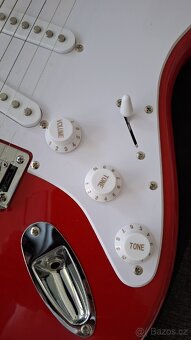 Elektrická kytara Stratocaster - 4
