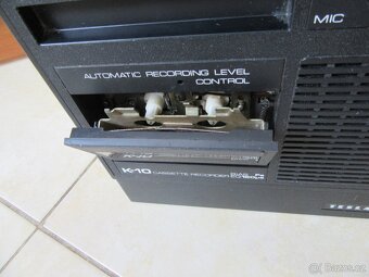 Nabízím retro přehrávač Tesla K 10. Chybí pojistky. Dál nete - 4