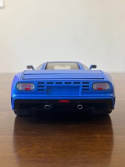1/18 Autoart Signature Bugatti EB110 GT Blue - 4