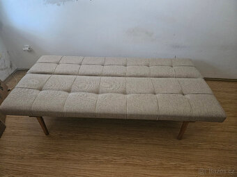 Prodám moderní designovou židli a starší rozkládací válendu - 4
