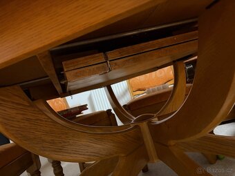 Rustikální jídelní stůl se židlemi - 4