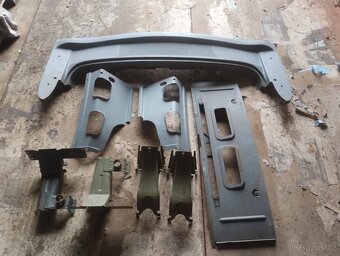 Trabant 601 kombi plechařina - 4