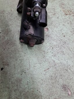 VW Caddy III 1.9TDI 77kW BJB startér, alternátor, klima - 4