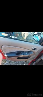 Nissan Almera 1.8 - 4