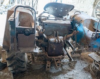 Zetor 25 přední náprava + zadek - 4