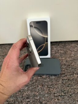 iPhone 16 Pro Max 256gb Natural Titanium. 23m zaruka ALZA. - 4