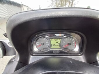 Prodám Suzuki Burgman 650 Executive
- 4