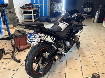 YAMAHA YZF-R125 - 4