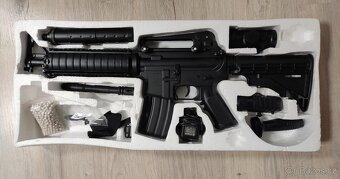 Airsoftová zbraň M4 RIS M83A2, kompletní set - 4