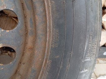 Prodám letní pneu Dunlop 225/60/R16 102H 1 kus - 4