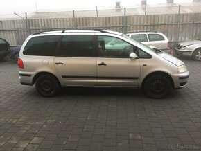 VW Sharan RV 2001 2.0MPI 85kw. ATM,FUZ,LA7W. - 4
