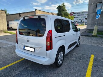2021_Opel Combo Life DIESEL_BOHATÁ VÝBAVA_5 miest_1.maj SR_ - 4