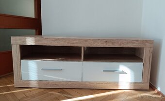 Stolek pod TV - 4