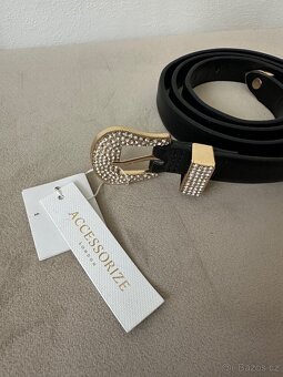 Černý pásek se zlatými detaily - 4