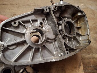 Díly motoru čz 380/981 - 4