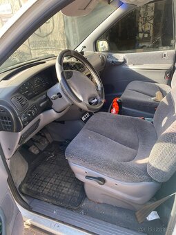 Chrysler Grand Voyager 2.5 TD SLEVA - 4