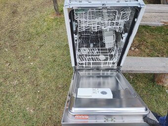 Vestavná myčka Ariston - 4