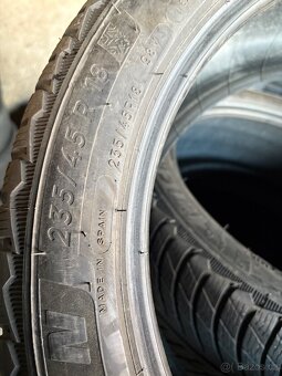 Zimní pneu 235/45/18 - 4