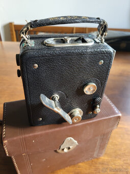 Historická kamera Pathé - 4