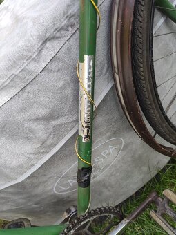 Retro kolo velamos standart - 4