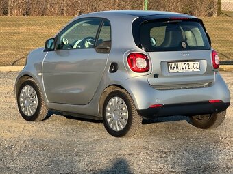 Smart Fortwo EQ Elektro 22kw NAVIGACE  DPH - 4