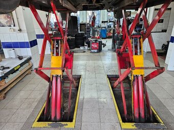Vysokozdvižný nůžkový zvedák CORGHI 2500 kg - 4