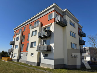 Prodej bytu 3+kk+B, 108 m2 s venkovním parkovacím stáním v P - 4