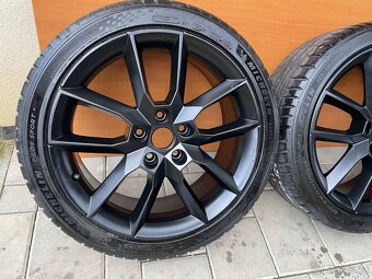 GEMINI SCHWARZ skoda Octavia RS 3 5x112 7,5x18 ET 51 - 4