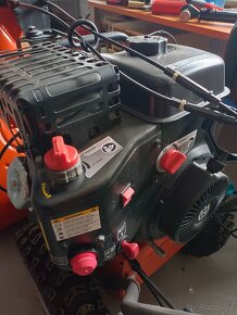 Sněhova fréza Husqvarna ST330 - 4