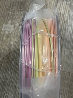 kvalitní Filament PLA 1kg geeetech - 4