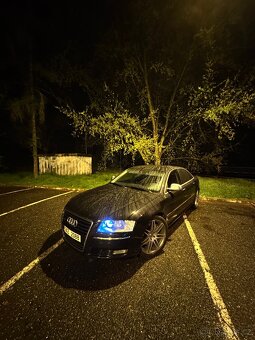 Audi A8 - 4