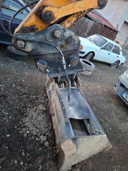 Prodám Jcb js 130 lcT4 - 4
