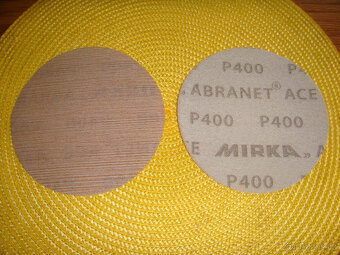 prodám kulaté brusné papíry MIRKA ABRANET 125+150mm za 10kč/ - 4