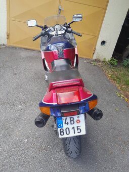 Kawasaki zzr600 - 4