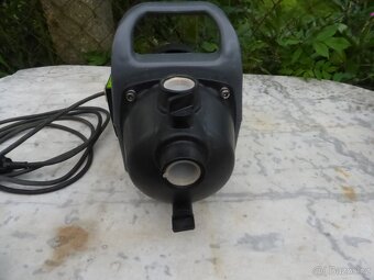 Zahradní čerpadlo FIELDMANN FVC 8010-EC - 4