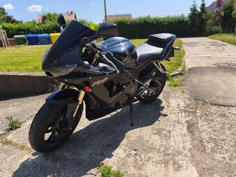 YAMAHA YZF-R6 RJ09 ROK 2005 - 4