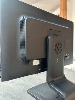 HP Compaq LA2306x - 4